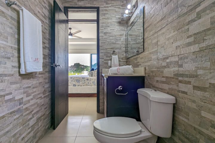 Oceanview-Home-in-Colinas-de-Miramar-Master-Bath-Angle.-720×480-1